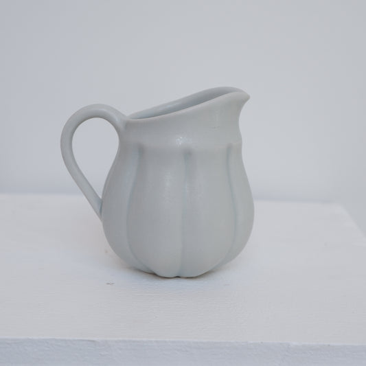 彫りミルクピッチャー②