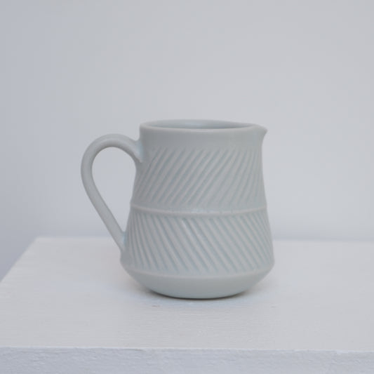 矢羽根彫り ミルクピッチャー