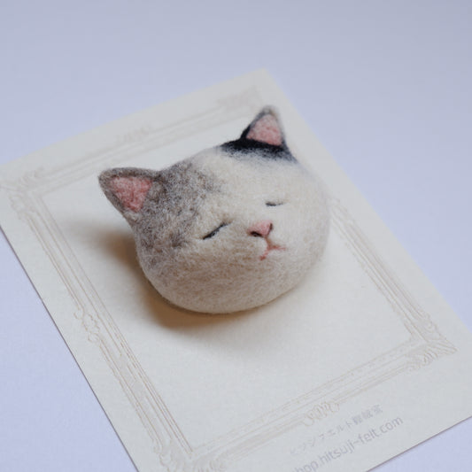 28 ねこブローチ | ヒツジフエルト縮絨室