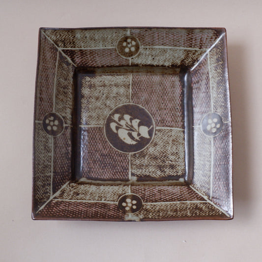 地釉縄文象嵌角皿(箱付き)