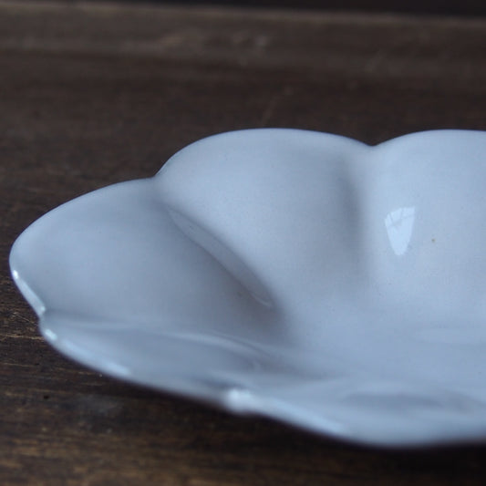 38 雲形だ円小皿