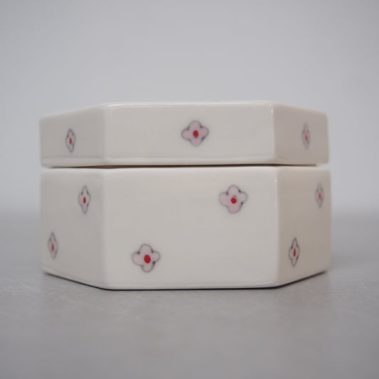 24 絵付ふたもの六角(ちょうちょ) | 井川絢子