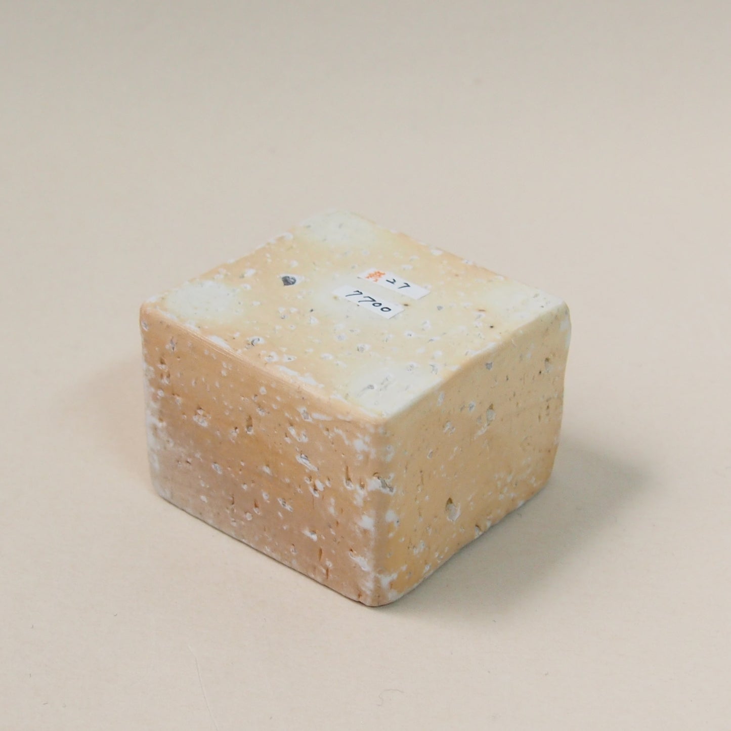 白磁枡形ぐい呑