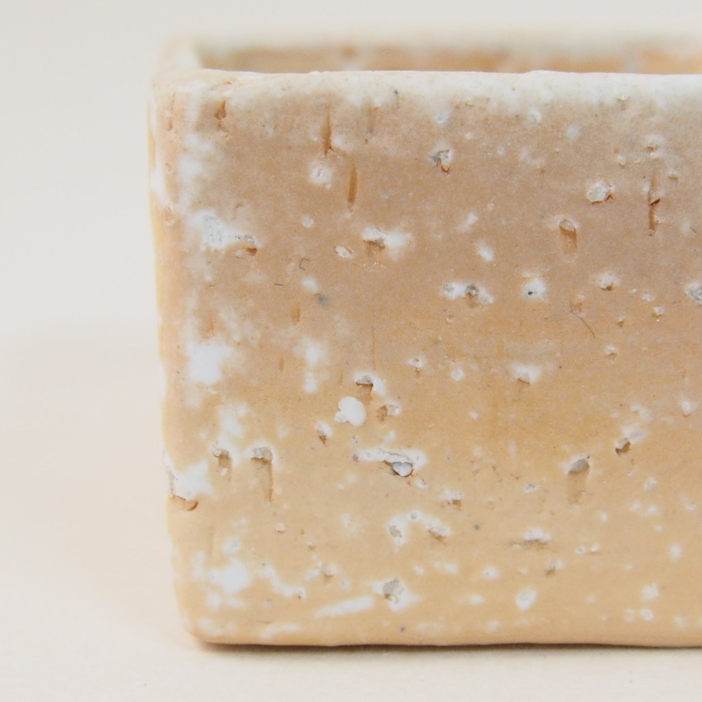 白磁枡形ぐい呑