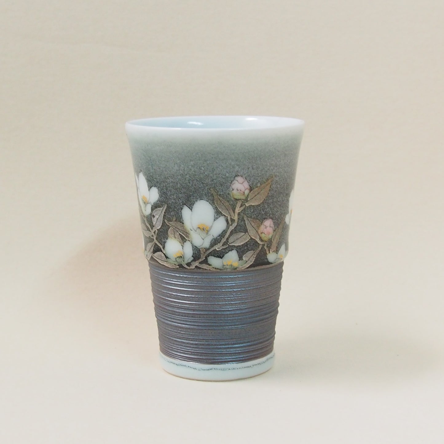 釉描色絵磁器 銀彩椿図 麦酒盃