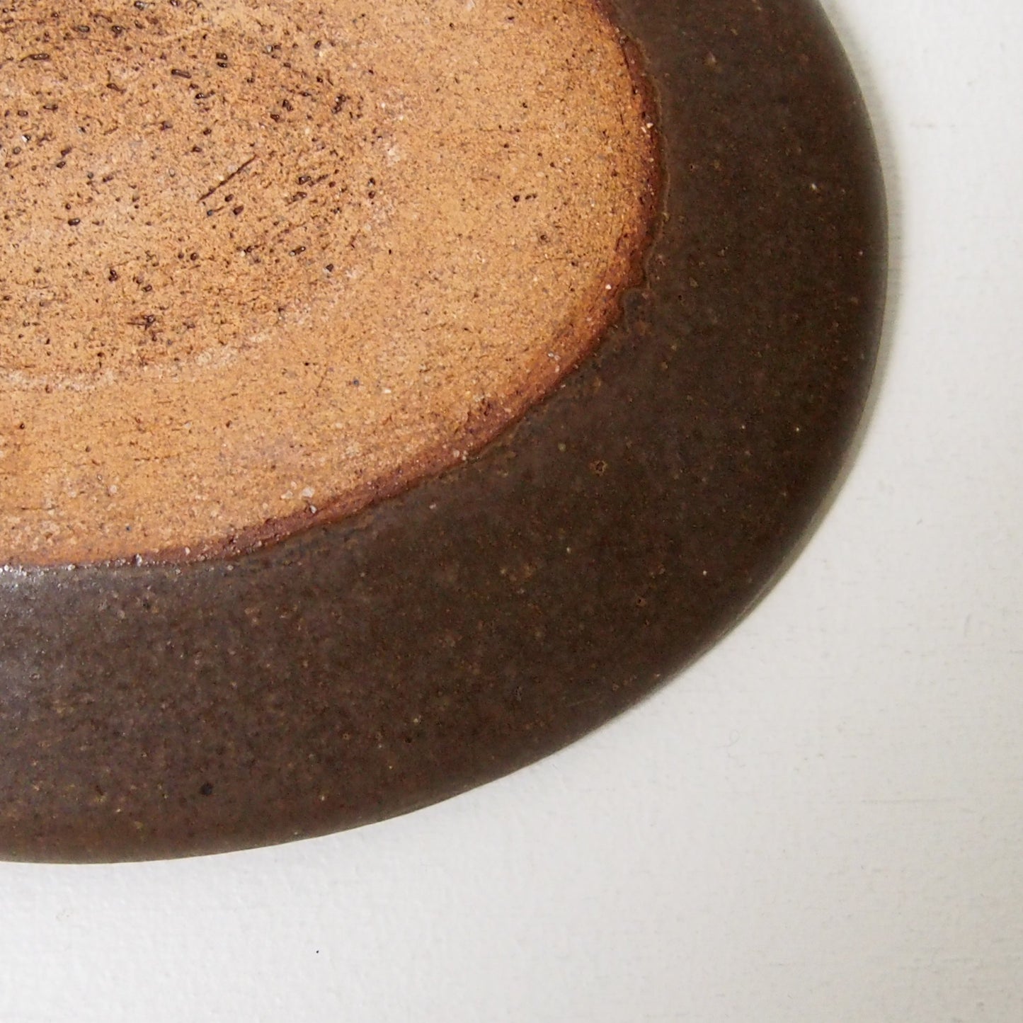 15.ダ円皿(中)茶