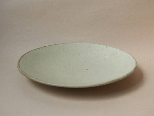 黄粉引 タタラ丸皿8寸