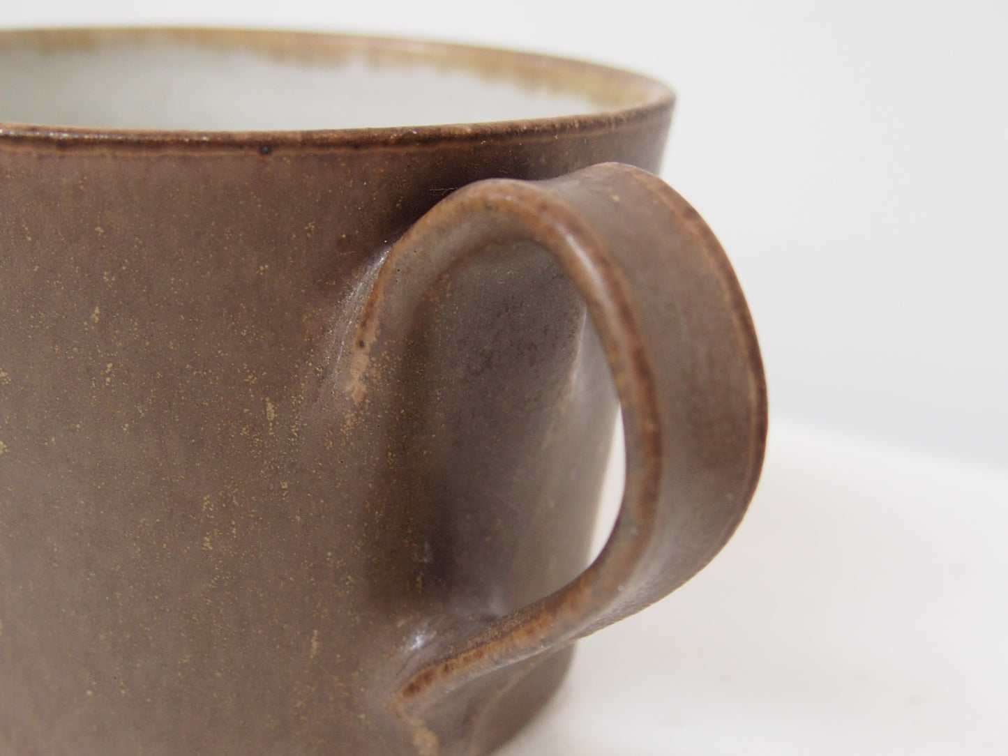 2.マグカップ(中)茶