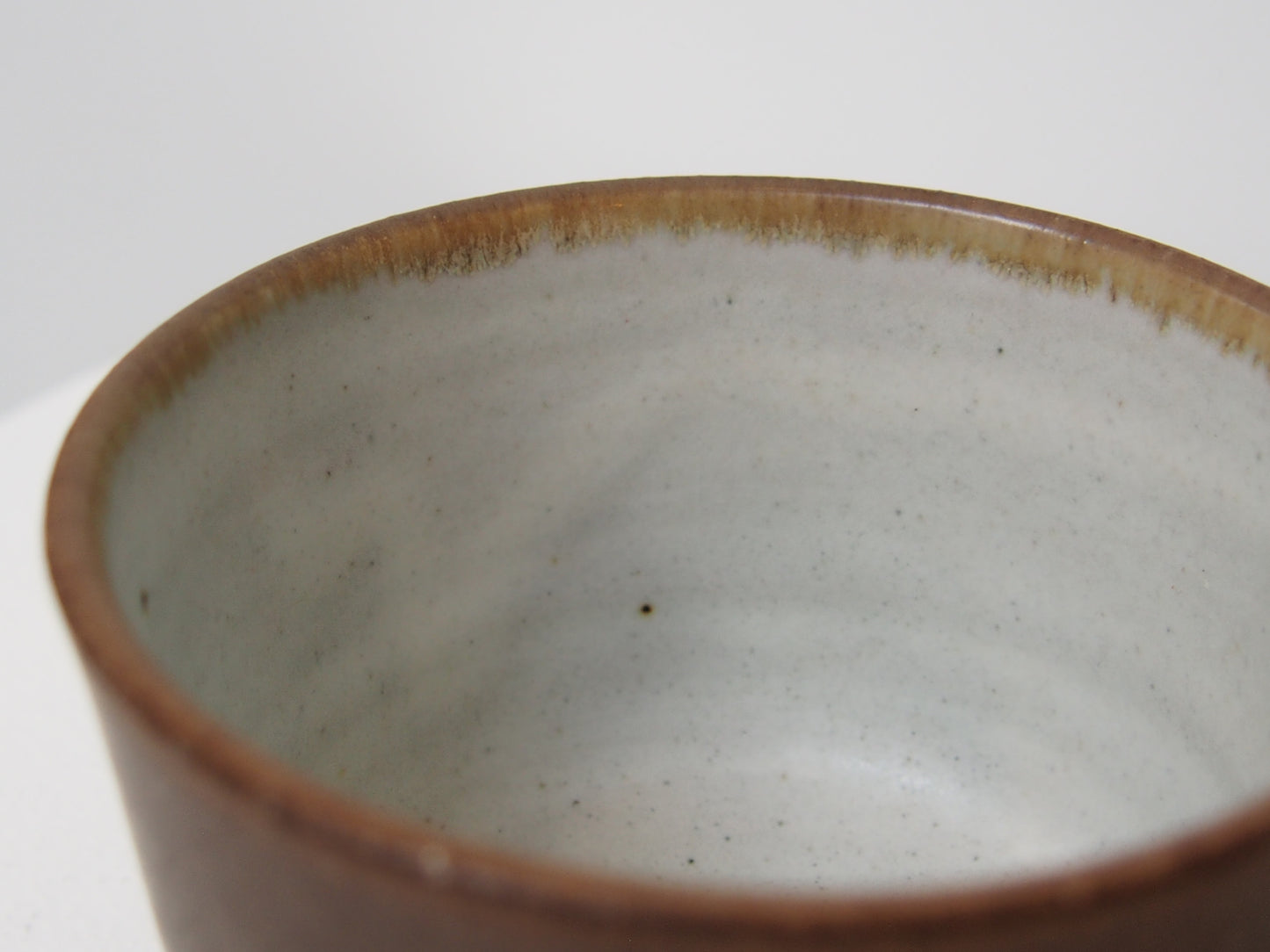 2.マグカップ(中)茶