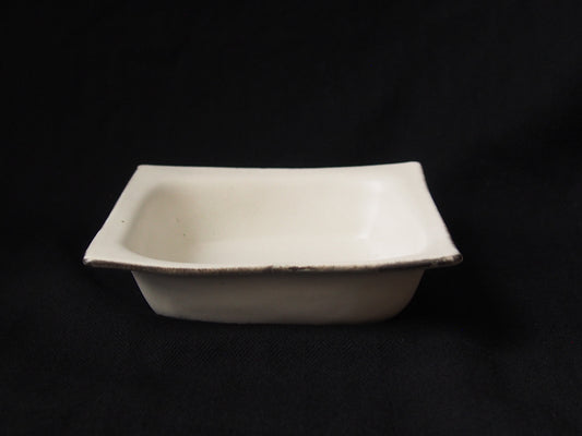 白 四角鉢(中)