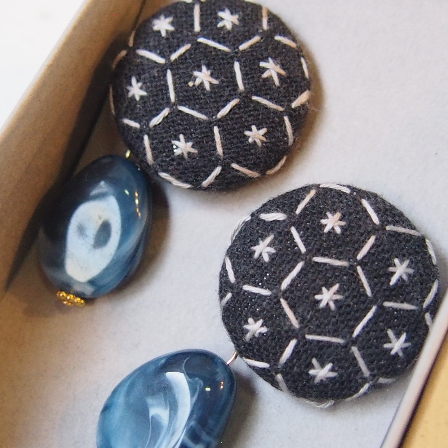 ピアス 箱入り 6.青系