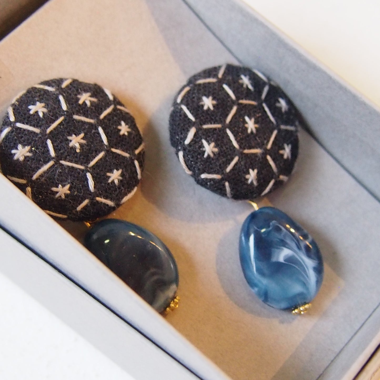 ピアス 箱入り 6.青系