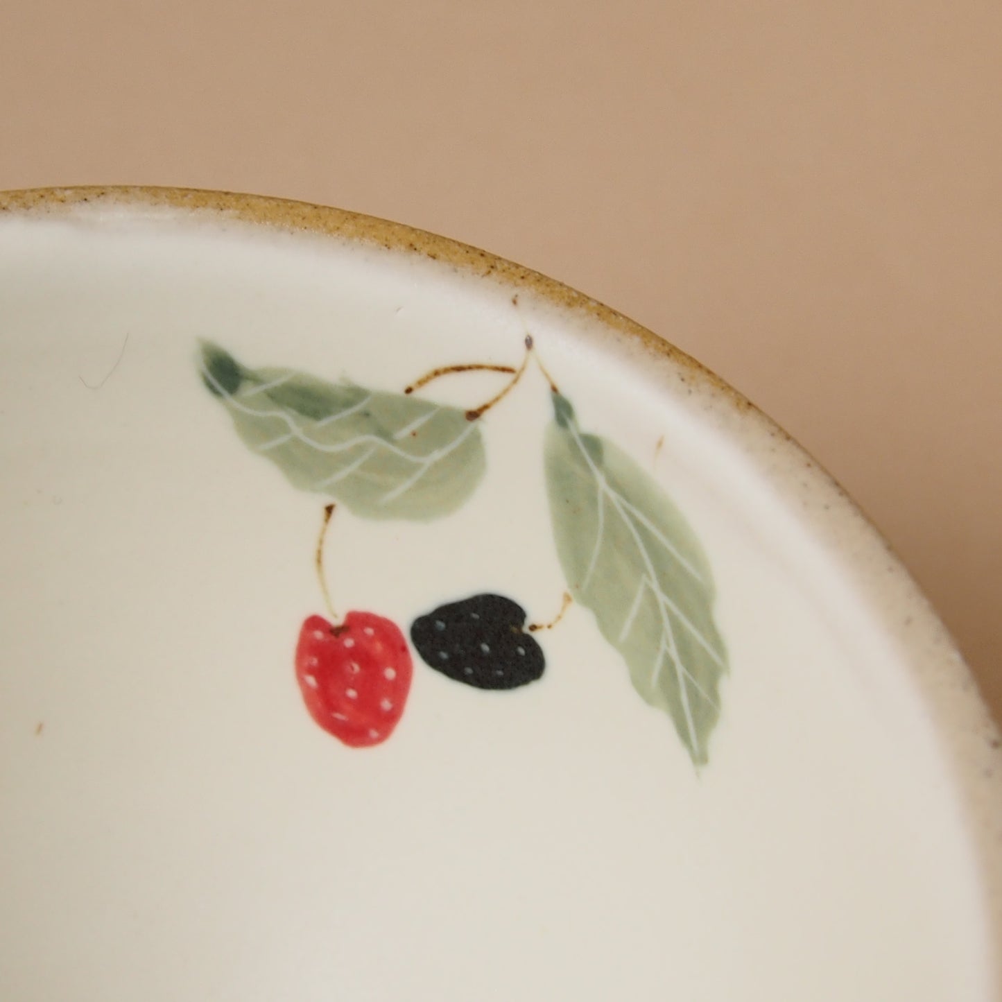 飯碗(オリーブ、木の実)