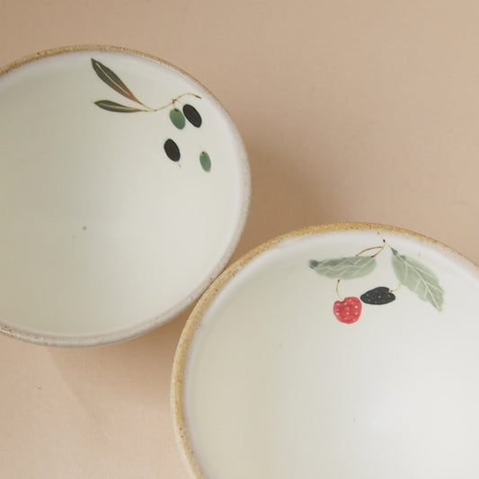 飯碗(オリーブ、木の実)