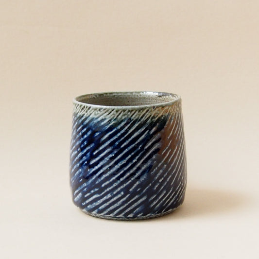 藍鉄塩釉櫛目マグカップ 小