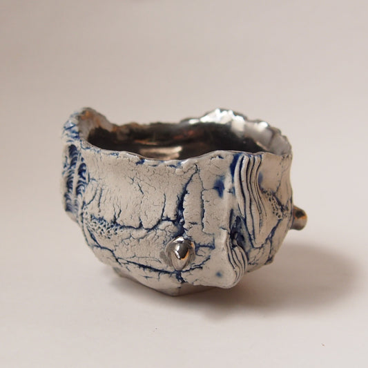 亀裂文銀彩ぐい呑