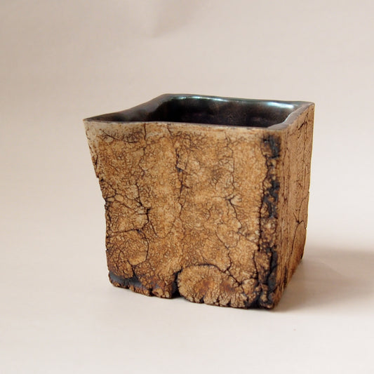 裂文燻銀彩枡片口