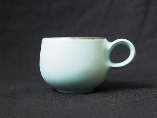 淡青ずんぐりデミカップ