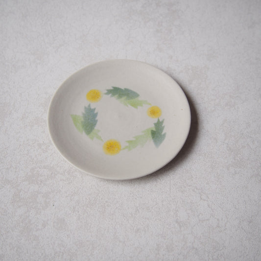 80-2 4寸皿 タンポポ | はるな陶芸工房
