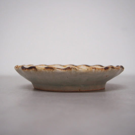 17 クマ灰釉小皿 | 加藤美紀子