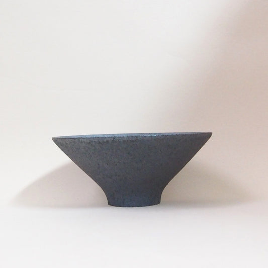 黒灰釉中鉢