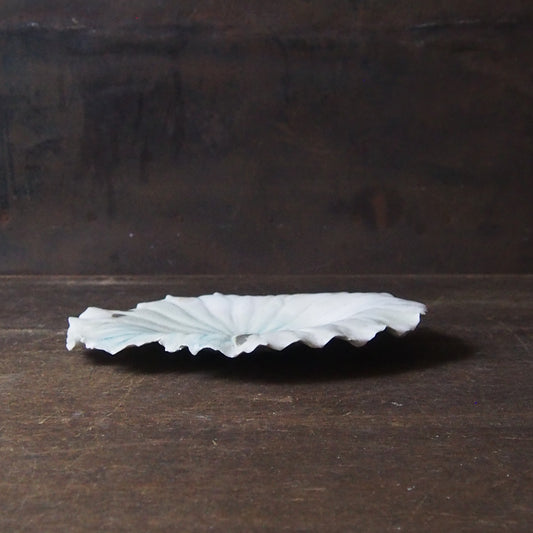 35-2 蓮葉皿(銀彩/漆) | 紫蓮