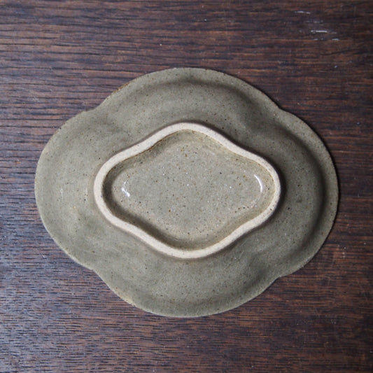 6 鍔縁木瓜皿SS(鉄絵並白釉) | 加藤舞