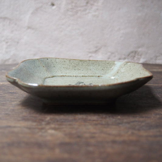 7 隅入四方皿M(呉須絵) | 加藤舞