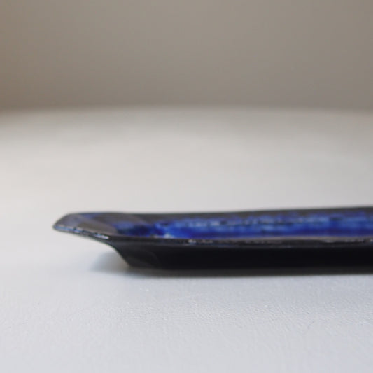 35-7 隅切長皿 | 梅本勇