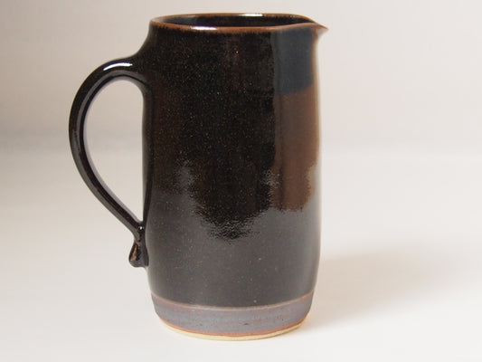 ピッチャー 黒