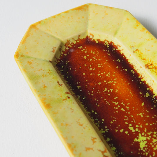 35-16隅切長皿 | 梅本勇