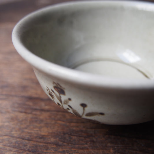 45-1 鉄絵並白釉飯碗(鉄絵並白釉) | 加藤舞