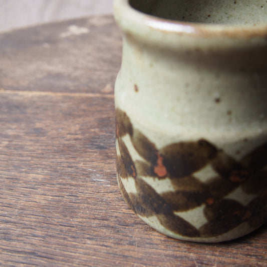 56 カトラリースタンドS(鉄絵並白釉) | 加藤舞