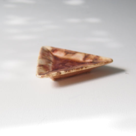 38-8 5三角豆皿 | 梅本勇