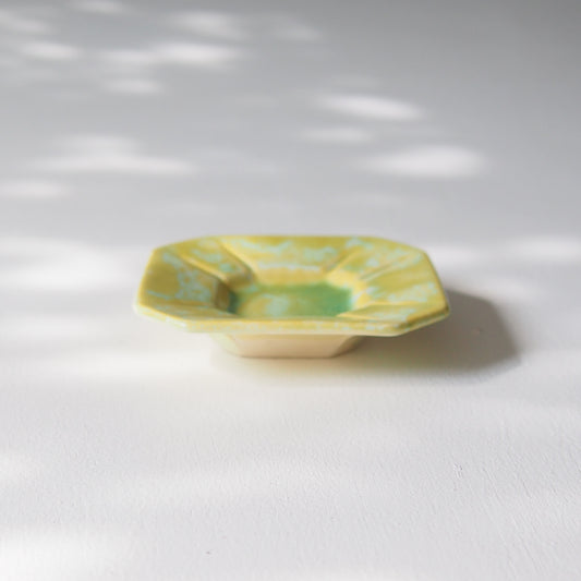 36-2 隅切四角豆皿 | 梅本勇