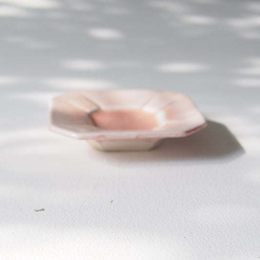 36-17 隅切四角豆皿 |梅本勇