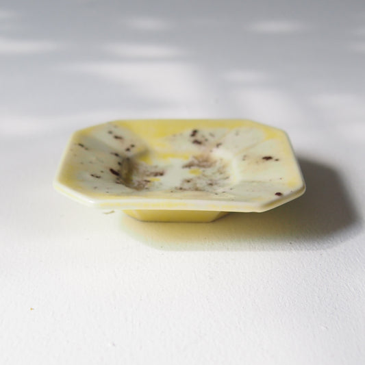 36-18 隅切四角豆皿 |梅本勇