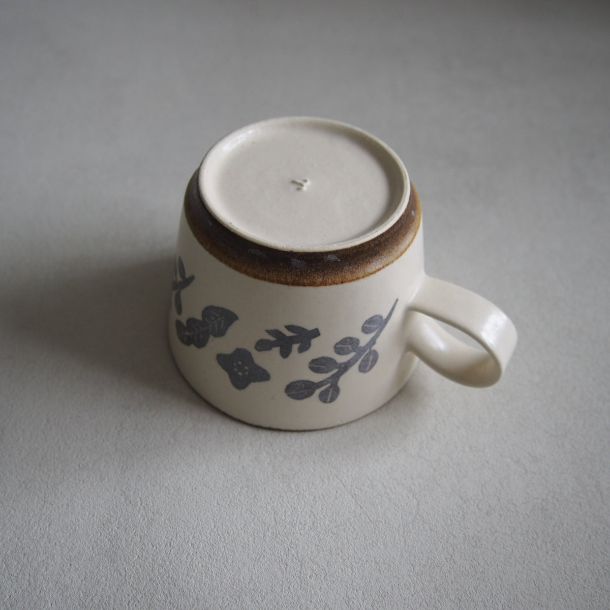 29 コーヒーカップリース茶 | かとうようこ