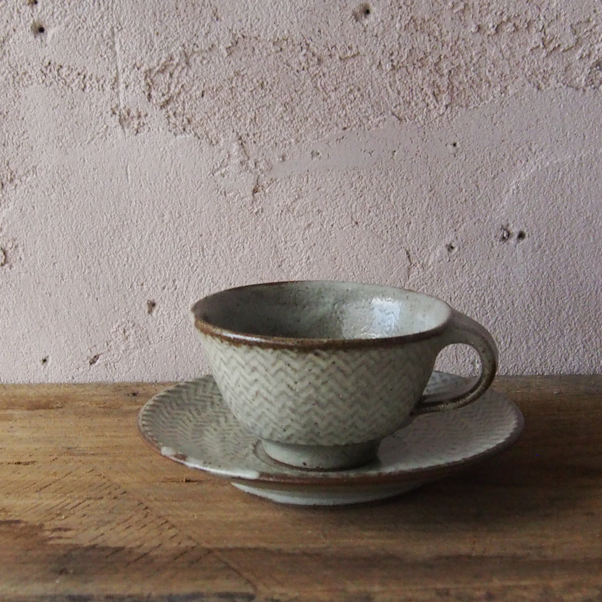 地釉縄文象嵌コーヒー碗皿