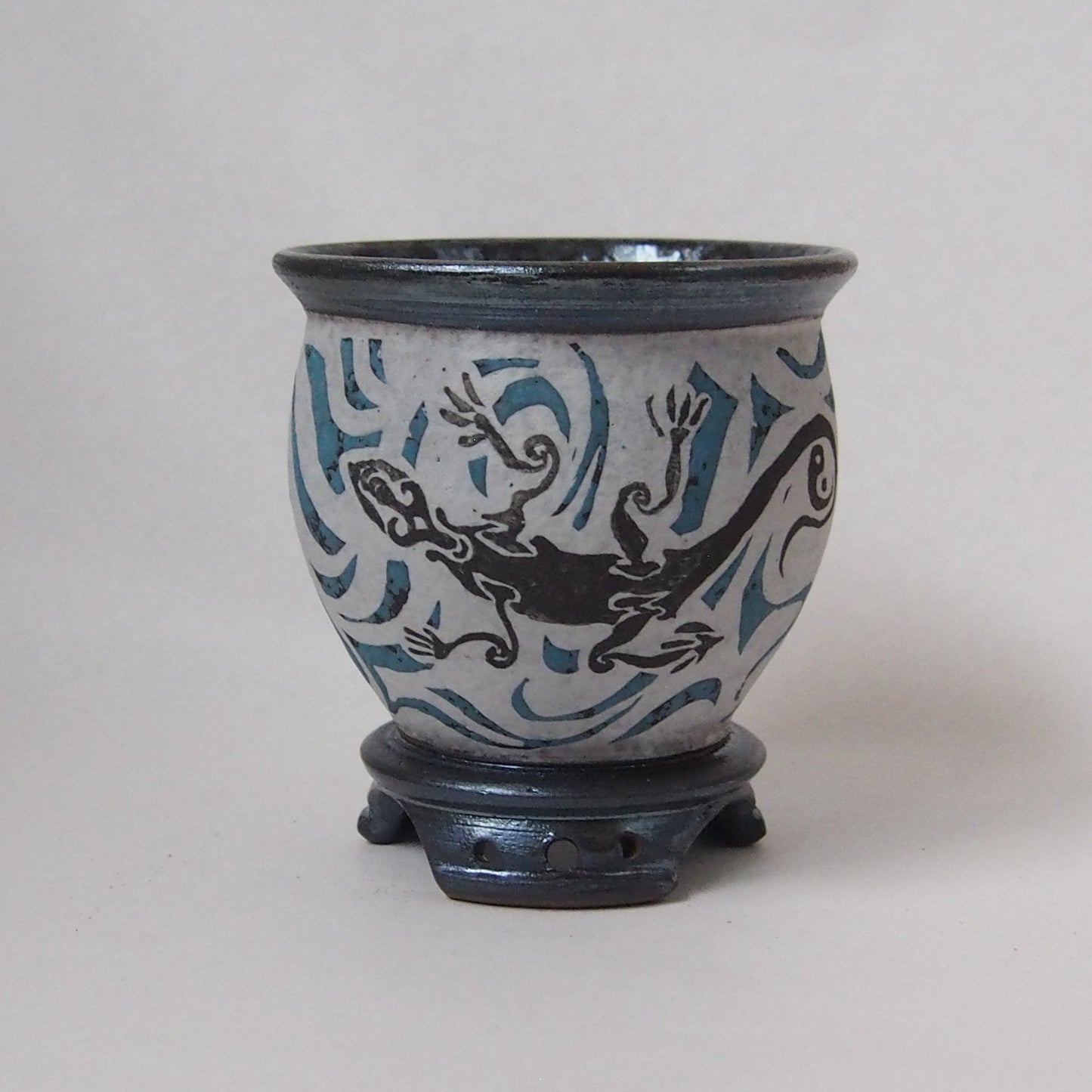 トカゲのいるplant pot