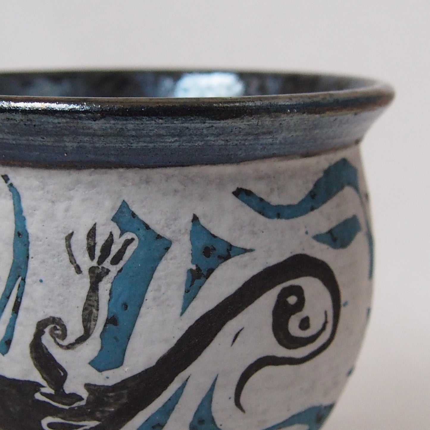 トカゲのいるplant pot