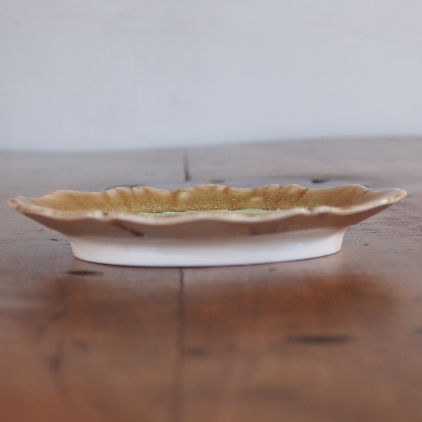 41-32 輪花オーバル小皿 | 梅本勇