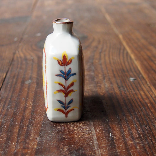 85 色絵双鳥文角小瓶 B | 志村和晃