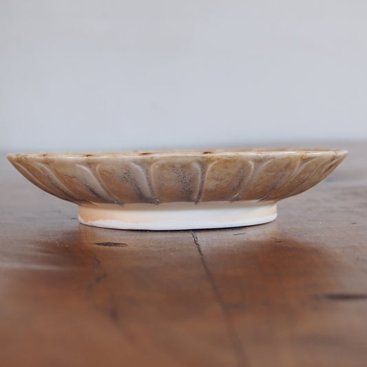 37-16 5寸ガーベラ皿 | 梅本勇