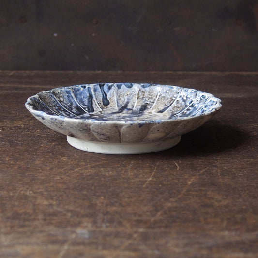 37-12 5寸ガーベラ皿 | 梅本勇