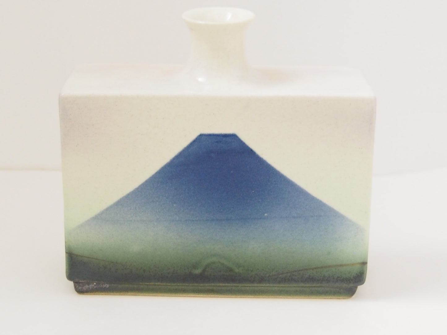 6-b 富士図角花生 | 早川嘉則