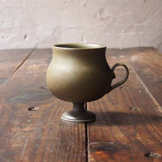 22 足付きカップ | 猪原朱乃