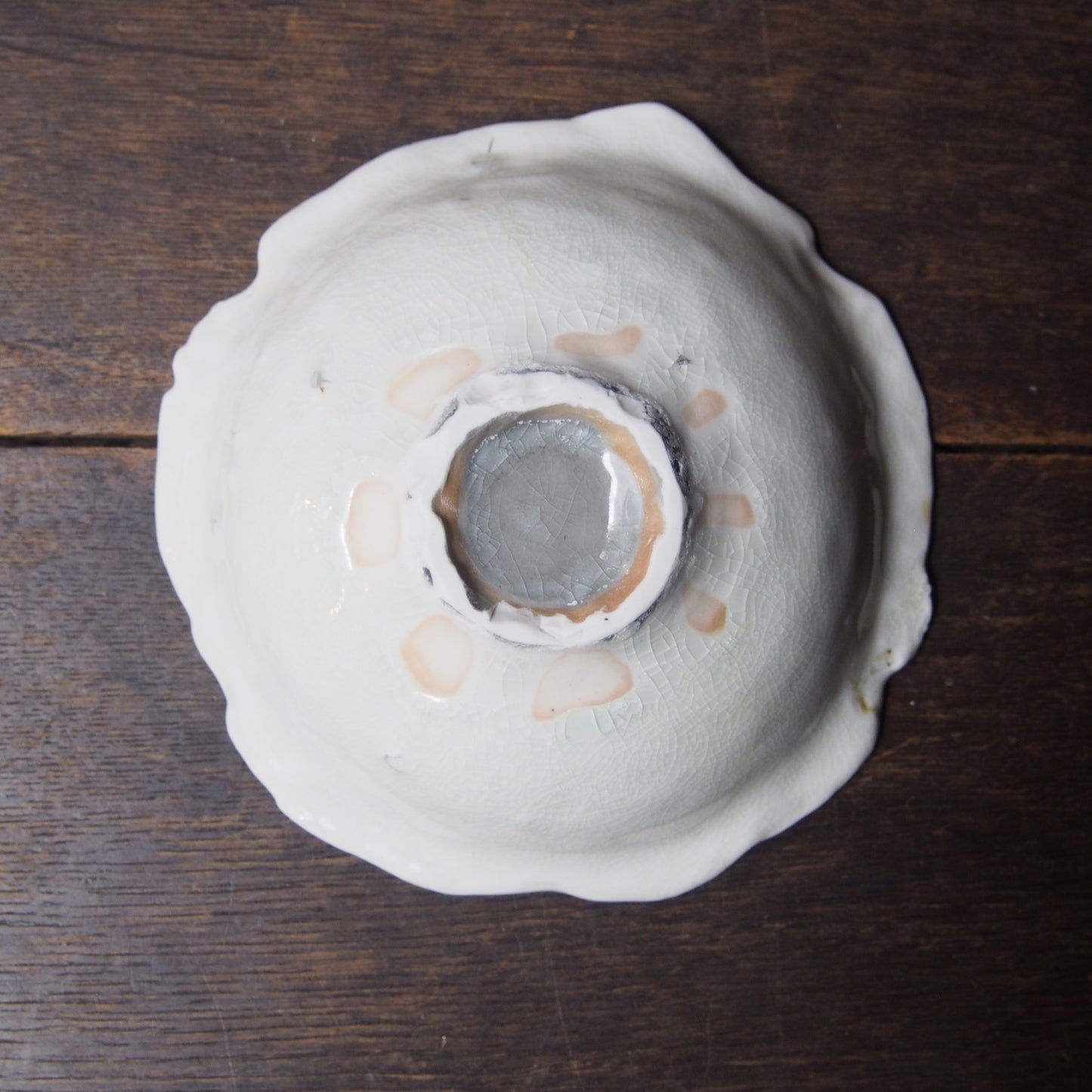 28 手びねり鉢 16㎝ | 小坂　梨絵