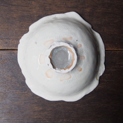 28 手びねり鉢 16㎝ | 小坂　梨絵