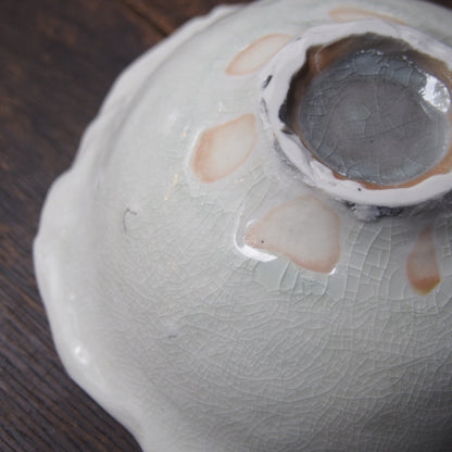 28 手びねり鉢 16㎝ | 小坂　梨絵